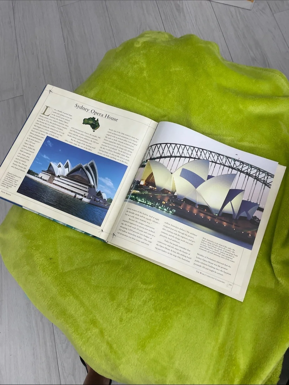 The World's Greatest Landmarks Coffee Table Book - Green Cover